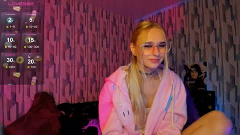 Ellie online show from December 11, 8:58 am