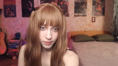 Snapshot of ellie_friendly chatting on January 9, 12:57 am ellie_friendly online show from January 9, 12:57 am