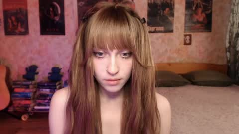 ellie_friendly online show from May 30, 12:19 am