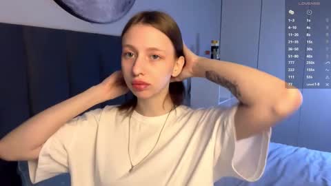 Ellie online show from September 25, 7:01 am