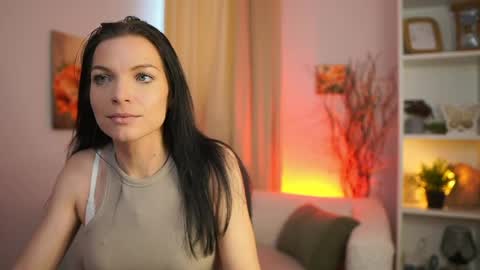 ellie_kay_ online show from April 4, 1:19 pm