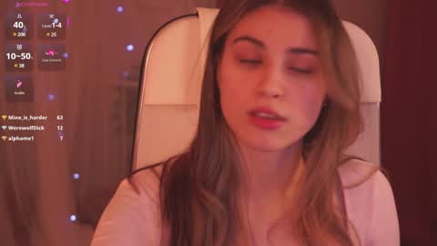 Snapshot of elliecutes chatting on February 3, 9:08 am elliecutes online show from February 3, 9:08 am