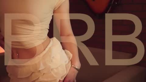 Snapshot of elliecutes chatting on October 5, 8:01 am elliecutes online show from October 5, 8:01 am