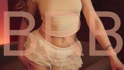 elliecutes online show from January 10, 8:27 am