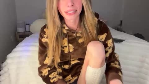 ellie online show from February 3, 3:15 am