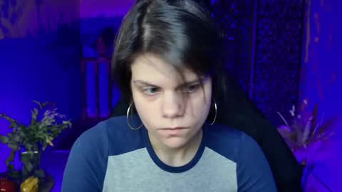 elliemurler online show from September 16, 9:10 am