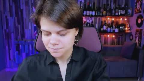 elliemurler online show from September 21, 9:11 am