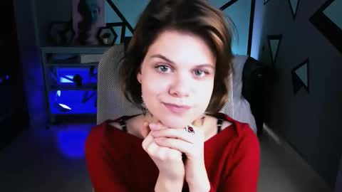 elliemurler online show from November 6, 9:10 am