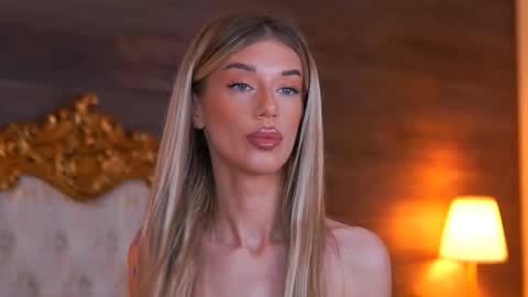 Ellie online show from November 8, 9:31 am