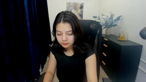 Snapshot of ellievensda chatting on September 16, 7:48 pm ellievensda online show from September 16, 7:48 pm