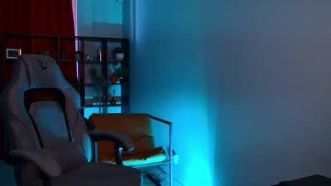 Elin online show from April 4, 12:02 pm