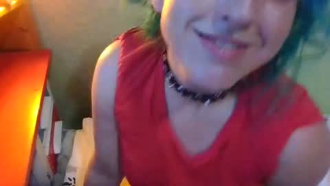Snapshot of elliohh chatting on May 16, 7:34 pm Elliohh online show from May 16, 7:34 pm