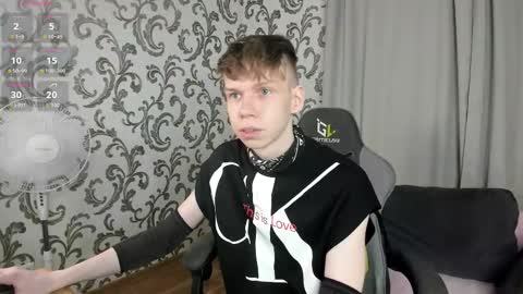 elliot_mars_ online show from October 2, 5:20 pm