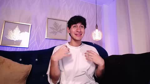 Elliot online show from January 7, 11:29 pm