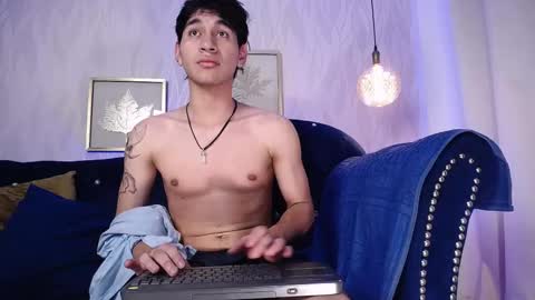 Elliot online show from January 15, 11:08 pm