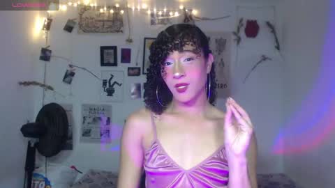 Snapshot of ellis_flowers chatting on February 8, 3:43 am . online show from February 8, 3:43 am