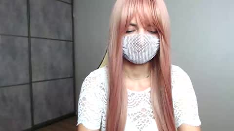 Snapshot of ellisnikki chatting on December 15, 11:42 pm EllisNikki online show from December 15, 11:42 pm