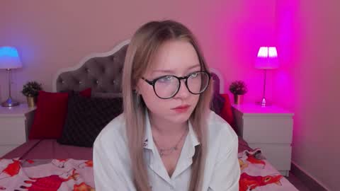 elliup online show from September 24, 10:07 am