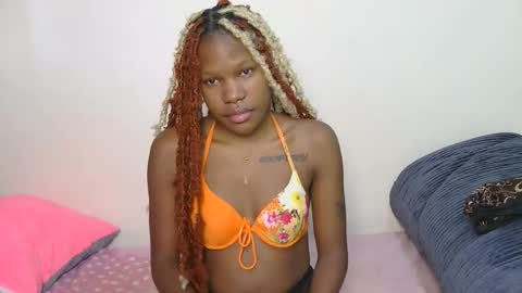 elllanna online show from November 17, 8:42 am