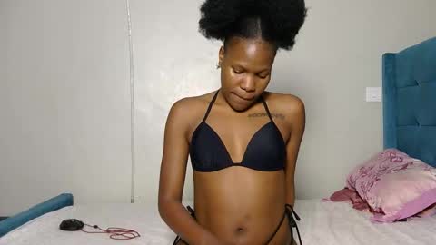 elllanna online show from April 1, 9:54 am