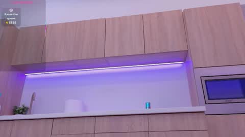 Elly online show from January 15, 8:30 am