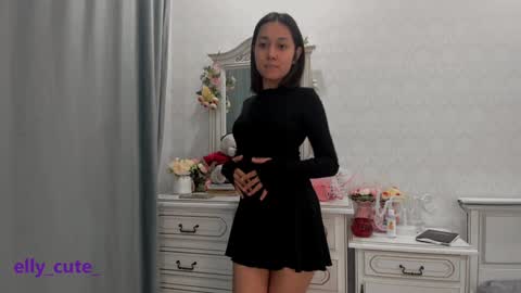 Elly Cute  online show from December 11, 6:52 pm