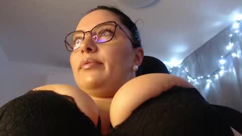 Denise online show from November 7, 6:19 pm