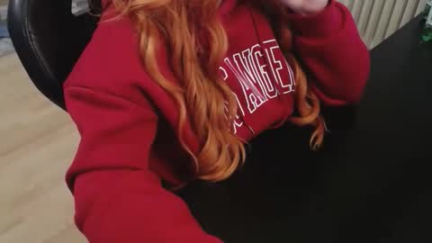 Elly online show from November 4, 10:09 pm