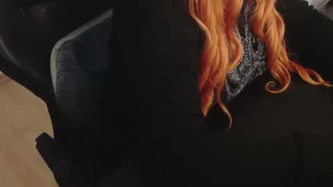 Elly online show from February 17, 4:57 pm