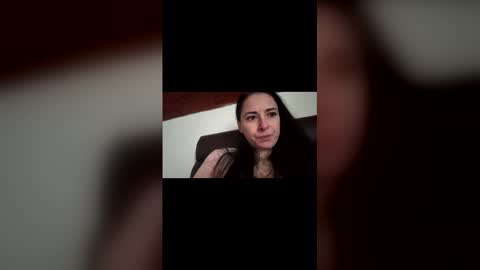 ellyadavis online show from November 28, 7:33 am