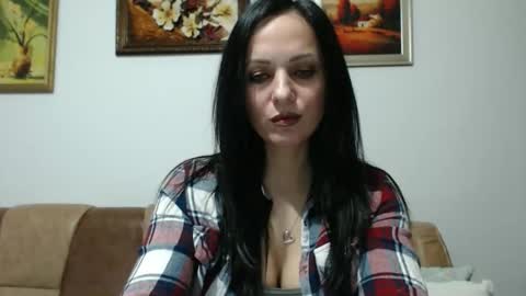 Snapshot of ellyadiamond chatting on April 10, 4:39 am EllyaDiamond online show from April 10, 4:39 am