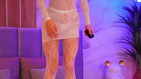 Elly online show from January 8, 8:44 pm