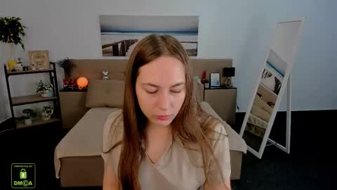 elma_lily online show from September 16, 5:52 am