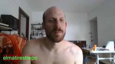 Snapshot of elmatirestrepo chatting on December 2, 9:39 pm Mati Restrepo online show from December 2, 9:39 pm