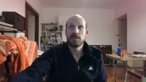 Snapshot of elmatirestrepo chatting on December 3, 3:52 am Mati Restrepo online show from December 3, 3:52 am