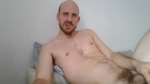 Snapshot of elmatirestrepo chatting on December 25, 4:32 pm Mati Restrepo online show from December 25, 4:32 pm