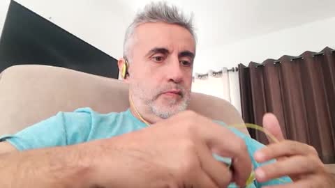 Snapshot of elmejorfvb2 chatting on December 8, 9:52 pm fer online show from December 8, 9:52 pm