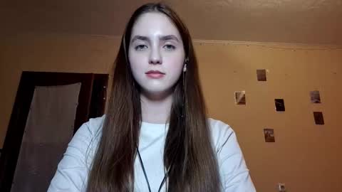 Snapshot of elmeraurora chatting on February 18, 1:29 pm Kate online show from February 18, 1:29 pm