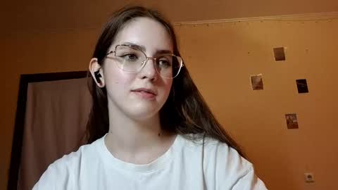 Kate online show from May 4, 2:24 pm
