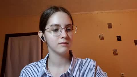Kate online show from May 23, 11:14 am