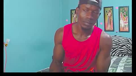 elmiltonnjakee online show from February 14, 7:10 pm