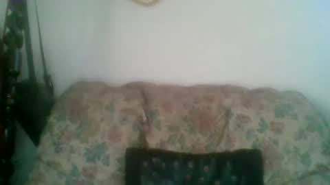 Snapshot of elmo191271 chatting on February 8, 12:52 pm elmo191271 online show from February 8, 12:52 pm