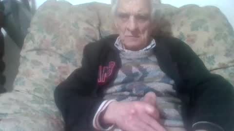 Snapshot of elmo191271 chatting on February 10, 6:56 pm elmo191271 online show from February 10, 6:56 pm