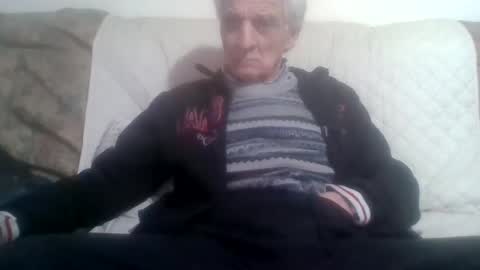 Snapshot of elmo191271 chatting on February 16, 7:54 pm elmo191271 online show from February 16, 7:54 pm