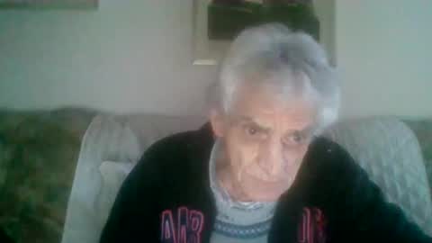 Snapshot of elmo191271 chatting on February 20, 8:27 am elmo191271 online show from February 20, 8:27 am