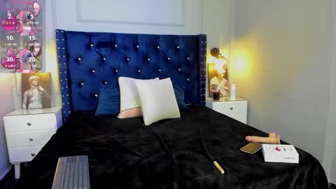 Elodie  online show from January 16, 11:26 am