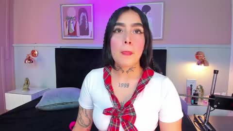 Elodie  online show from September 10, 12:27 pm