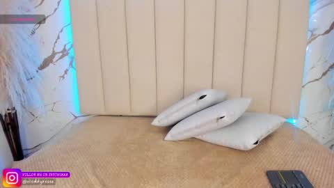 elody_rousse online show from October 22, 11:43 am