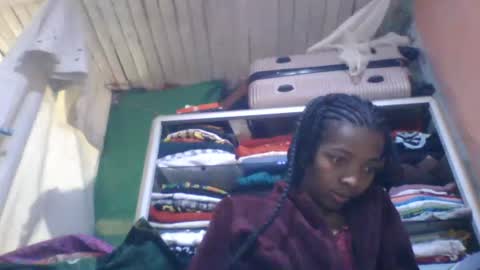 elodynarcisse online show from January 11, 5:45 am