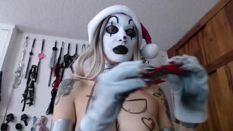 Chelsea  Please help me to reach 100 thumbs up online show from December 31, 6:46 pm